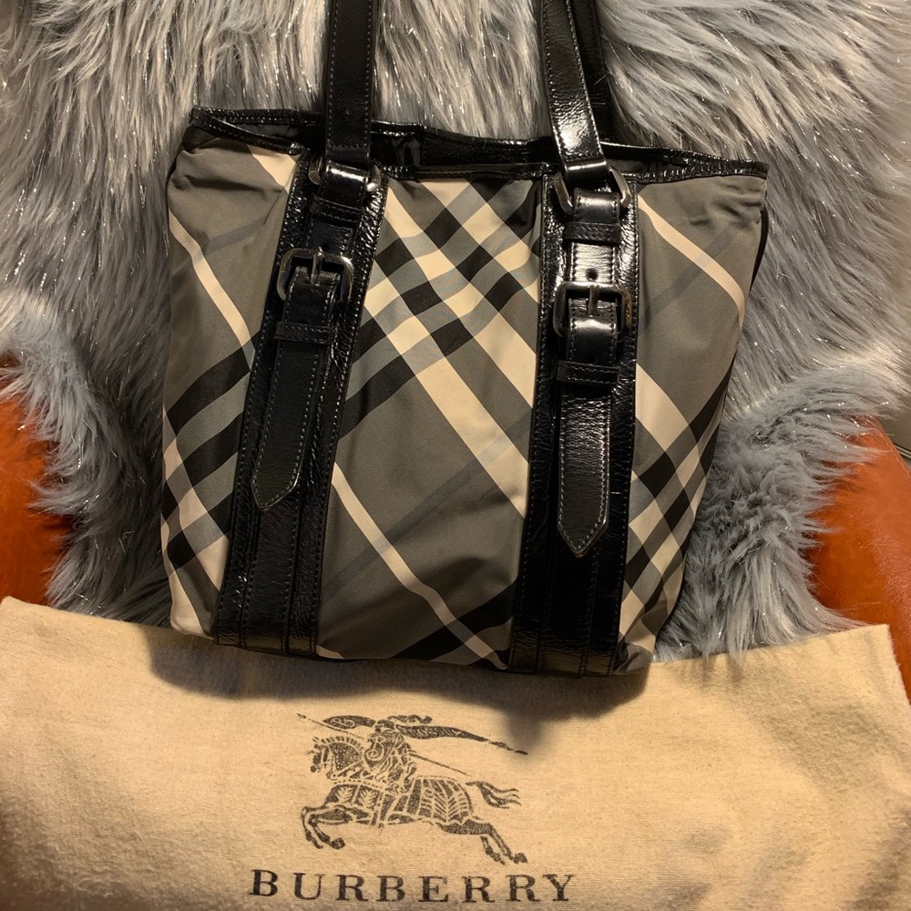 Burberry Nova Check Med Tote